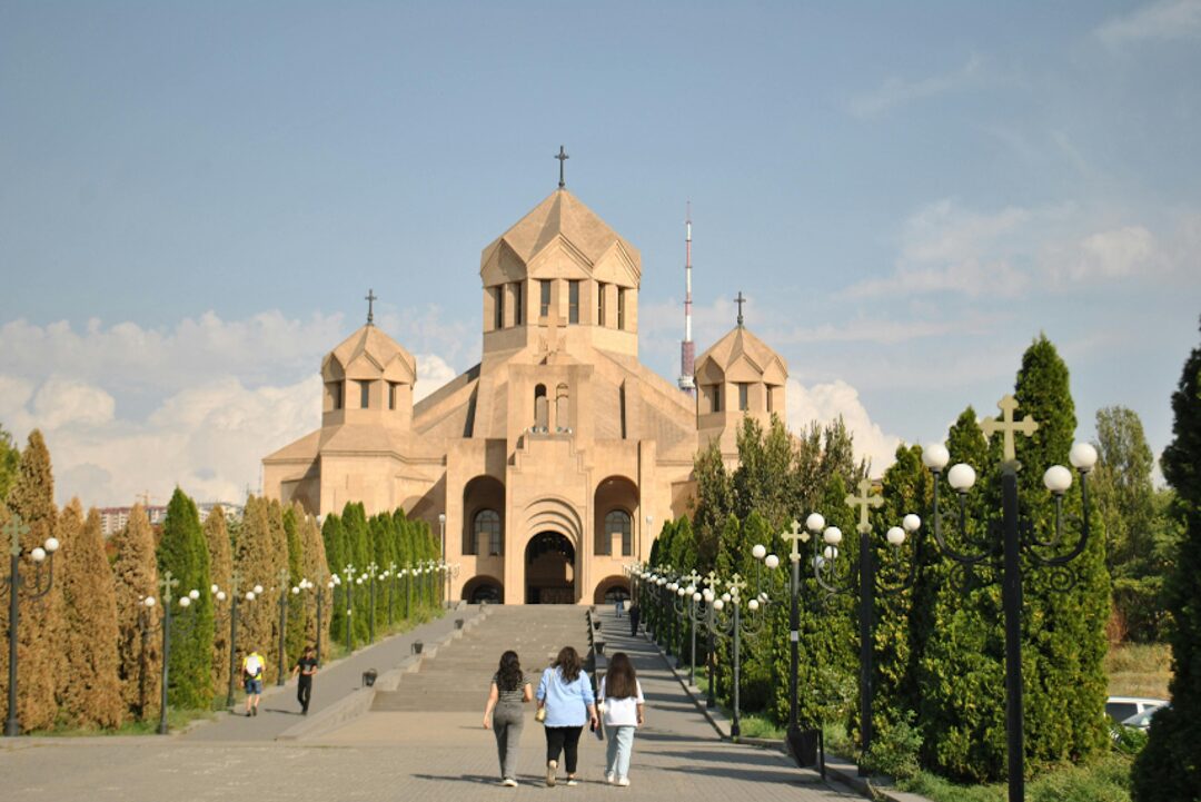 Armenia: l’esenzione temporanea dal visto per 111 Paesi prorogata fino a luglio 2027 se hai un permesso di soggiorno idoneo